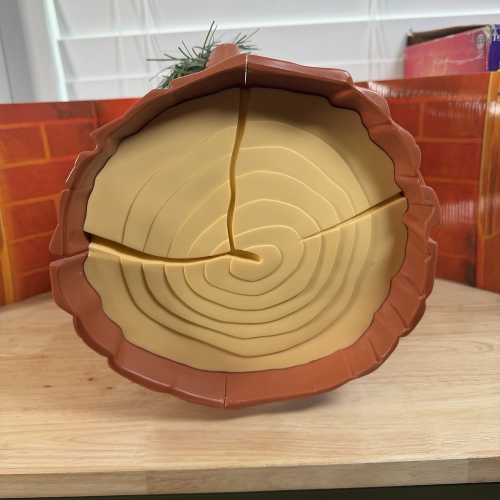 YULE BURNER THE TALKING SINGING LOG BY TELCO ANIMATED CHRISTMAS Box & Back Drop - Picture 4 of 16
